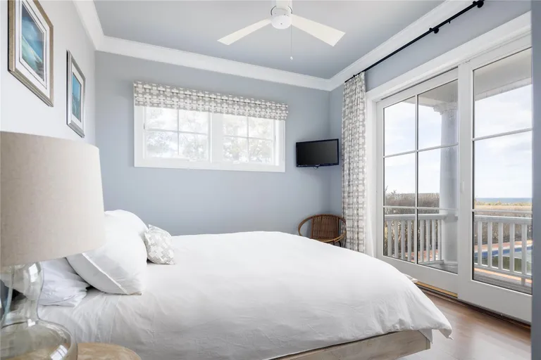 The Hamptons Real Estate | View 1000 Sound Drive | Listing | View 8