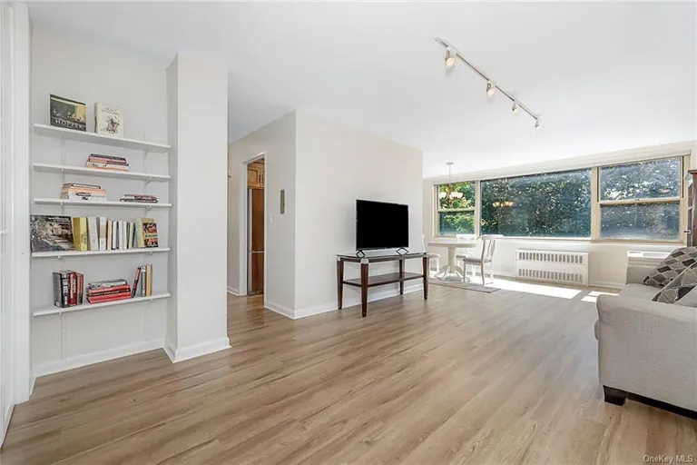 New York City Real Estate | View 12 Old Mamaroneck Road, 6J | 2 Beds, 2 Baths | View 1