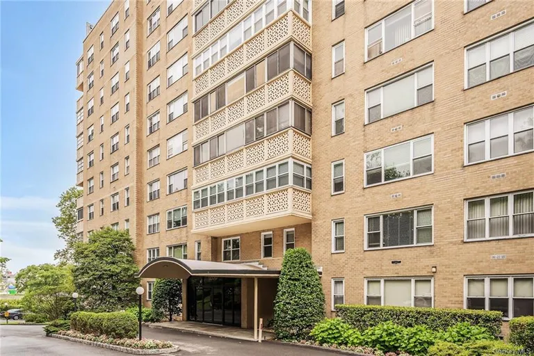 New York City Real Estate | View 1200 Midland, 9D | 2 Beds, 2 Baths | View 1