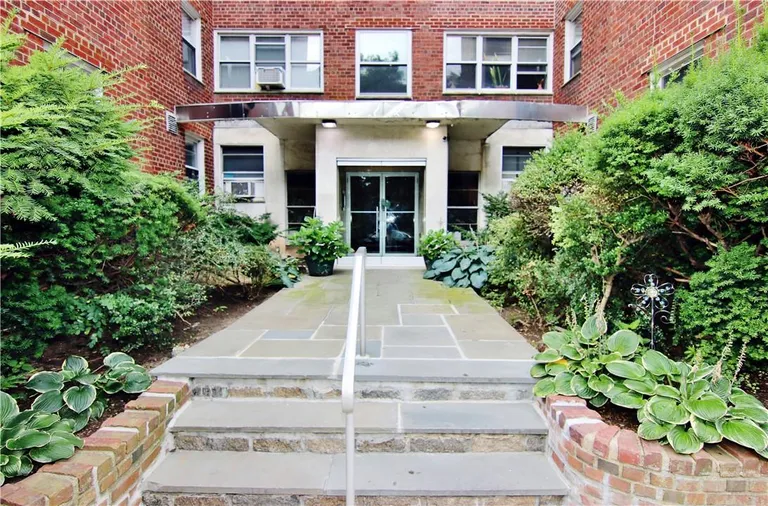 Westchester Real Estate | View 1234 Midland Avenue, 5H | Listing | View 2
