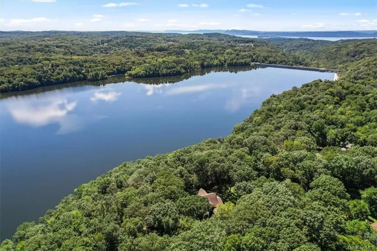 24 Fox Run Road, CrotonOnHudson, NY 10520 Property for sale