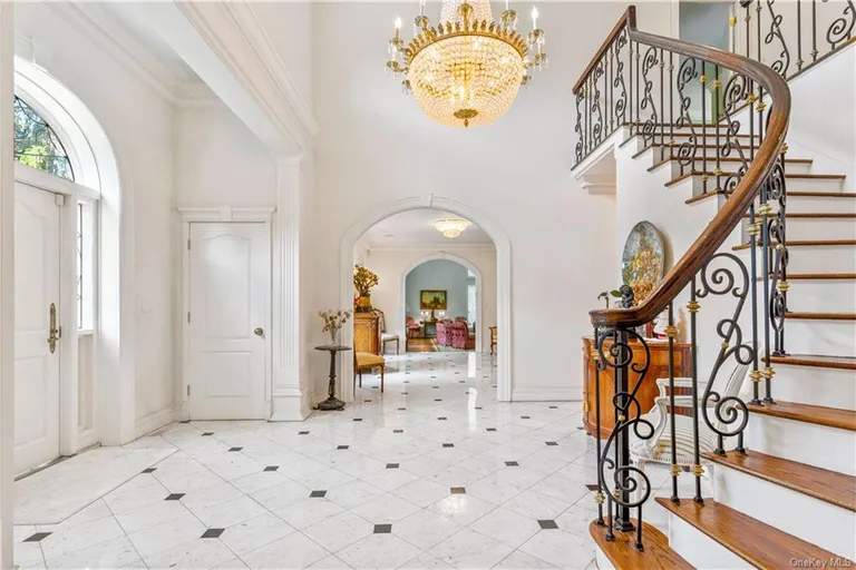 New York City Real Estate | View 6 Love Lane | 5 Beds, 4 Baths | View 1