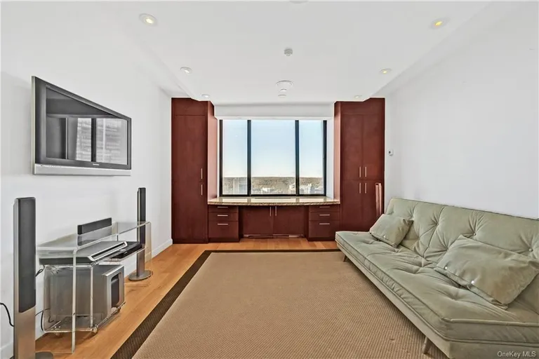 New York City Real Estate | View 10 City Place, 30D | Listing | View 13