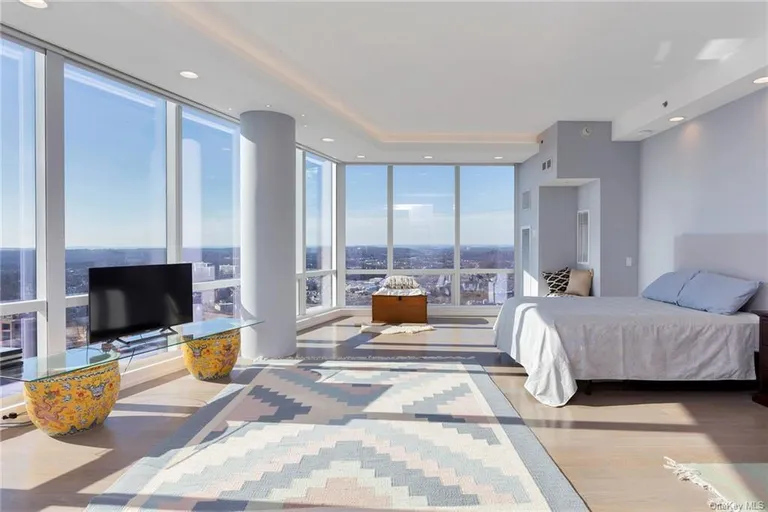 New York City Real Estate | View 1 Renaissance Square, PH40A | Listing | View 19