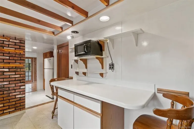 213 Van Houten Fields, West Nyack, NY 10994 Property for sale