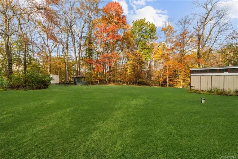 213 Van Houten Fields, West Nyack, NY 10994 Property for sale