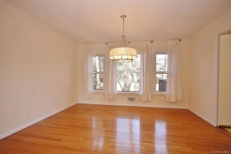 New York City Real Estate | View 3 Lakeview Avenue | Listing | View 7