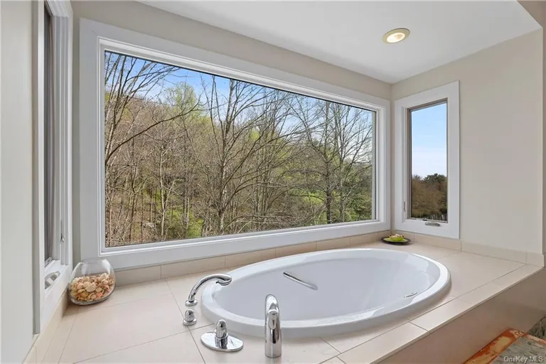 New York City Real Estate | View 17 Fox Run Road | Listing | View 24