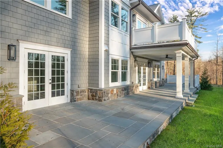 585 Main Street 1F, Armonk, NY 10504 Property for sale