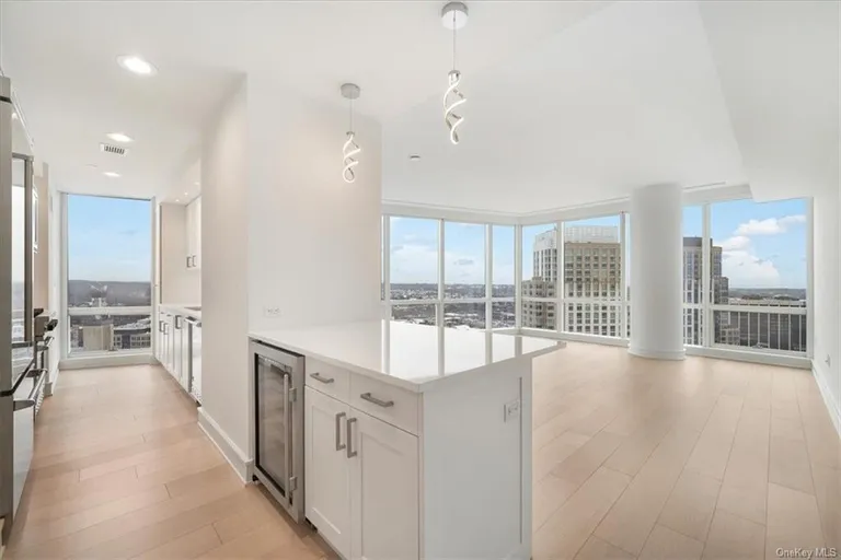 New York City Real Estate | View 1 Renaissance Square, 32A | Listing | View 4