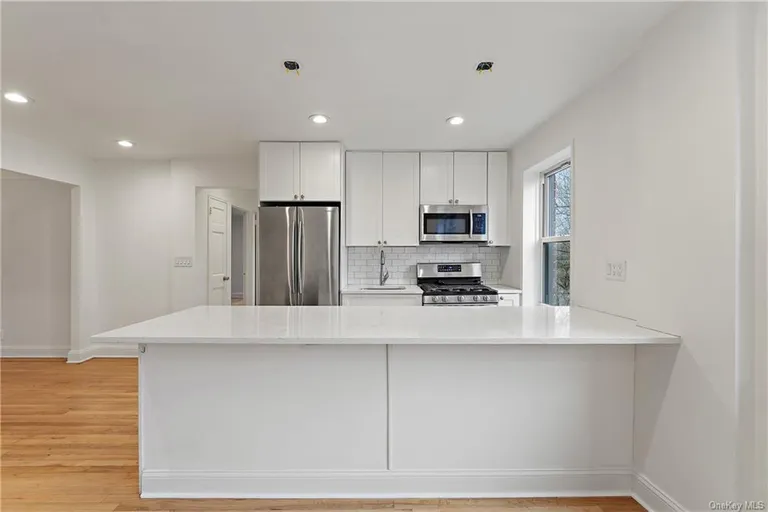 New York City Real Estate | View 505 E Lincoln Avenue, 418 | Listing | View 3