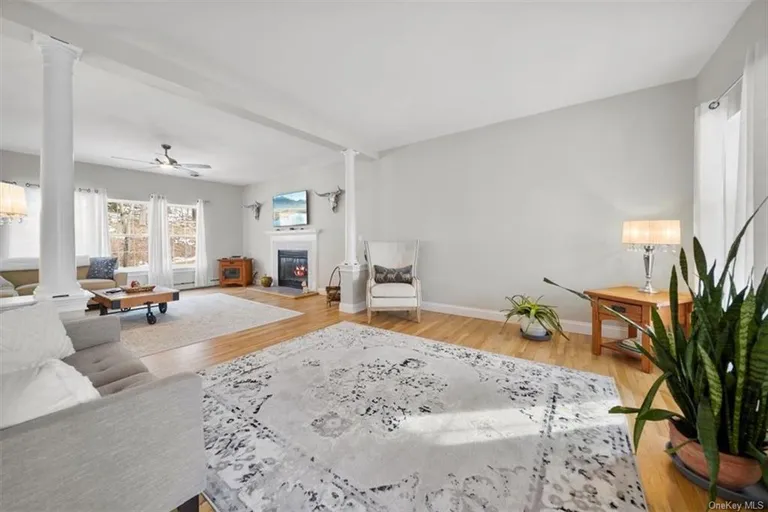 New York City Real Estate | View 10 Armands Way | Listing | View 16