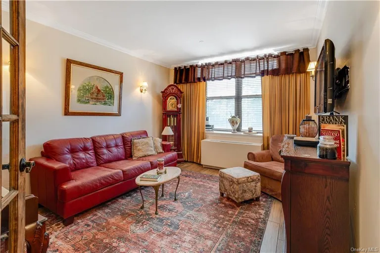 New York City Real Estate | View 23 Water Grant Street, 1H | Listing | View 7