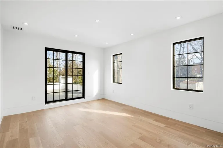 New York City Real Estate | View 2166 Boston Post Road | Listing | View 30