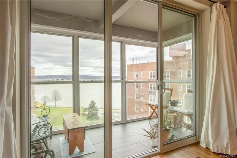New York City Real Estate | View 1 Salisbury Point, 5A | Listing | View 16