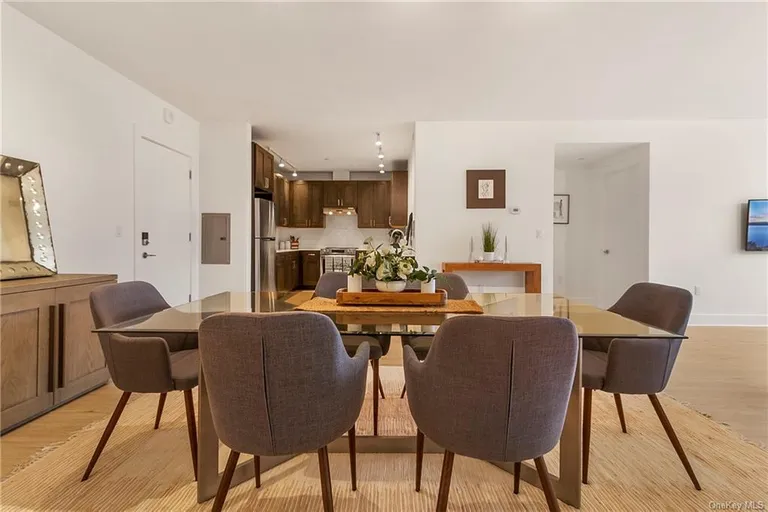 New York City Real Estate | View 24 Edgewater Place, 409 | Listing | View 9