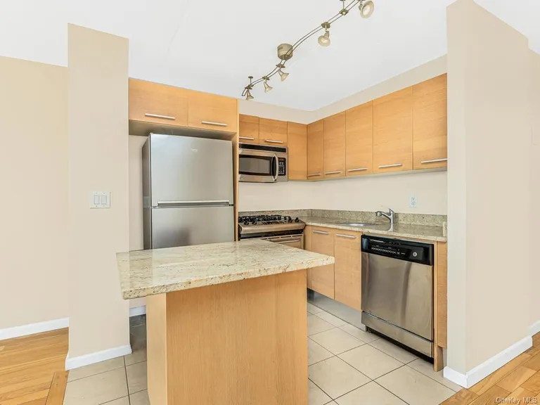New York City Real Estate | View 1155 Warburton Avenue, 11K | Listing | View 4