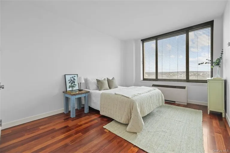 New York City Real Estate | View 10 City Place, 16F | Listing | View 9