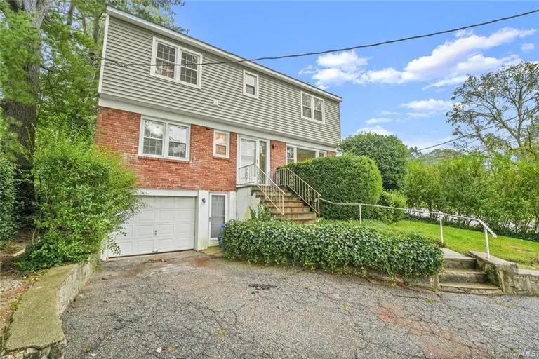 New York City Real Estate | View 47 Hommocks Road | 4 Beds, 2 Baths | View 1