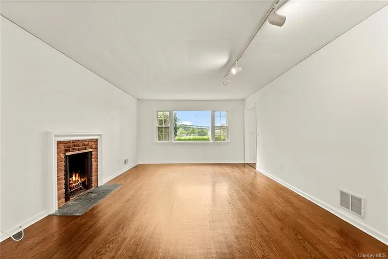 New York City Real Estate | View 47 Hommocks Road | Listing | View 6