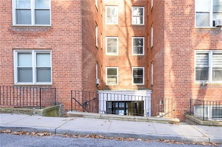 New York City Real Estate | View 1 Hawley Terrace, 2K | Listing | View 2