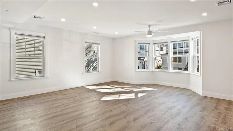 New York City Real Estate | View 33 Devoe Street, A | Listing | View 5