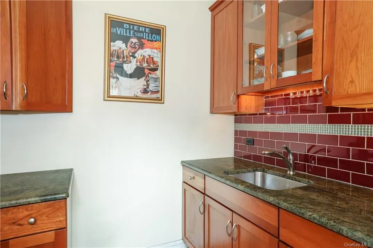 New York City Real Estate | View 1 Franklin Avenue, 3I | Listing | View 21
