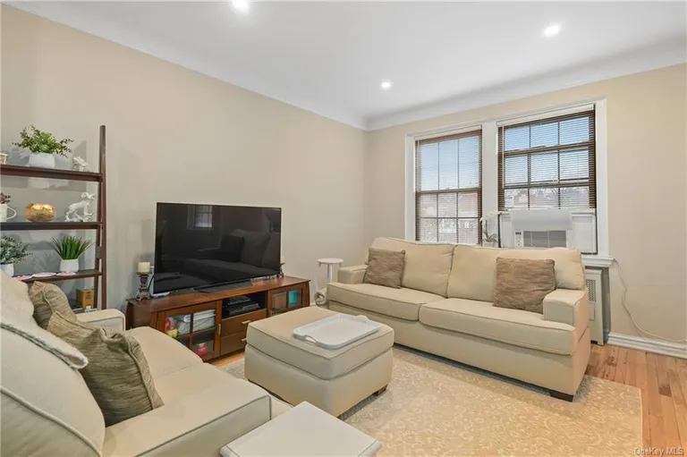 New York City Real Estate | View 178 Garth, 6L | Listing | View 5