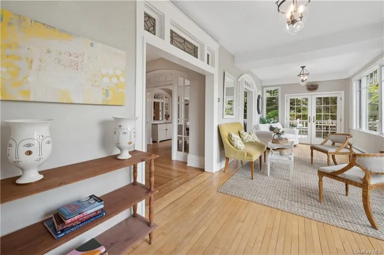 New York City Real Estate | View 112 Southlawn Avenue | Listing | View 5