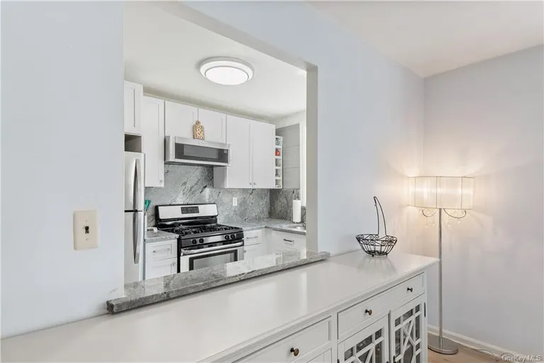 New York City Real Estate | View 25 Franklin Avenue, 5F | Listing | View 4