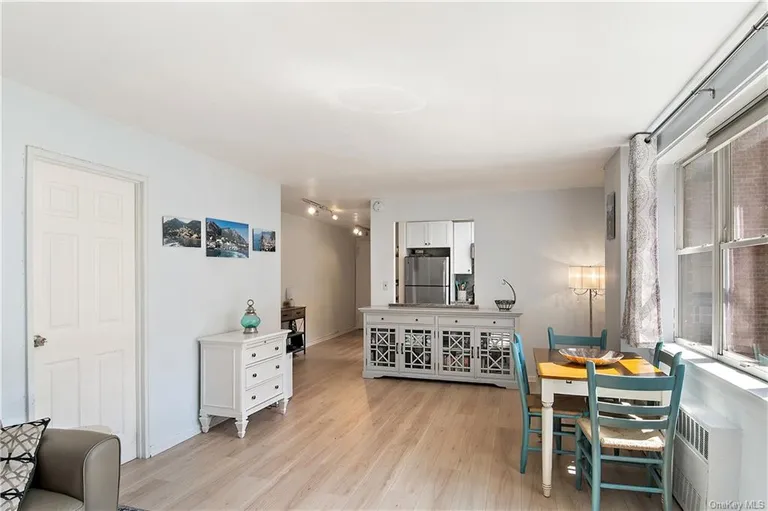 New York City Real Estate | View 25 Franklin Avenue, 5F | Listing | View 6