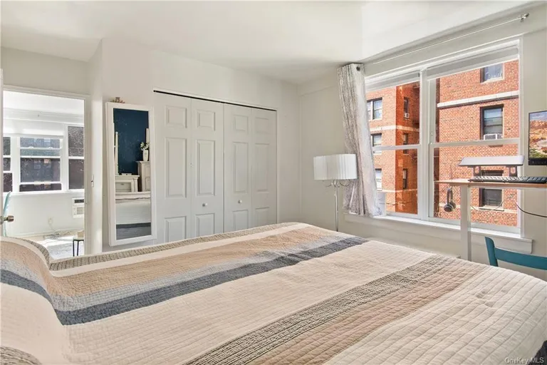 New York City Real Estate | View 25 Franklin Avenue, 5F | Listing | View 9