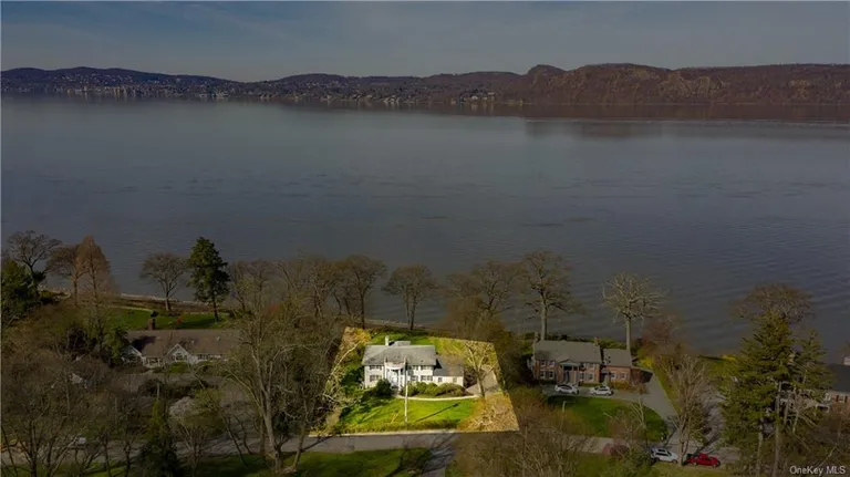 New York City Real Estate | View 206 River Road | Listing | View 32