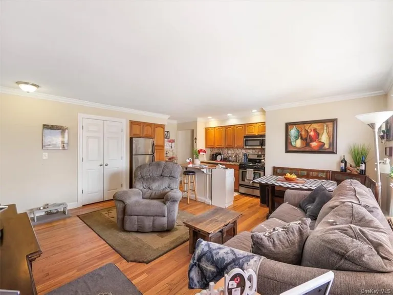 237 N Middletown Road H, Pearl River, NY 10965 Property for sale