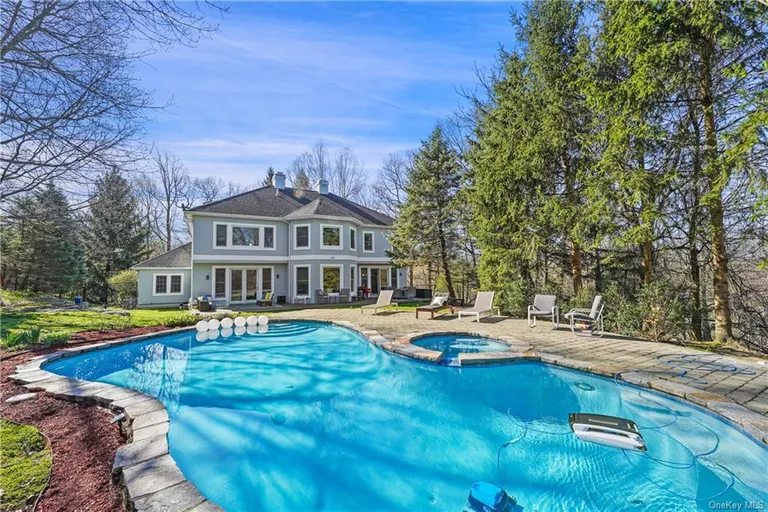 New York City Real Estate | View 24 Manor Pond Lane | 5 Beds, 3 Baths | View 1