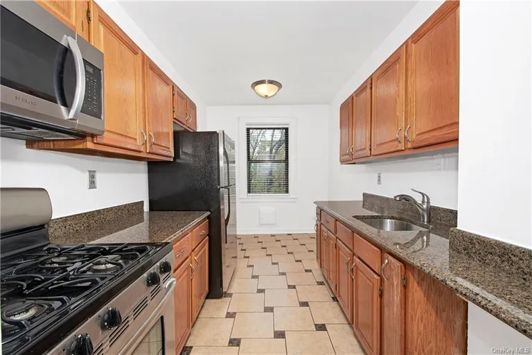 New York City Real Estate | View 3 Franklin Avenue, 6L | Listing | View 8