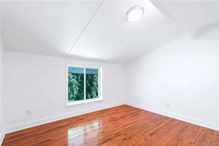 New York City Real Estate | View 101 Juniper Hill Road | Listing | View 8