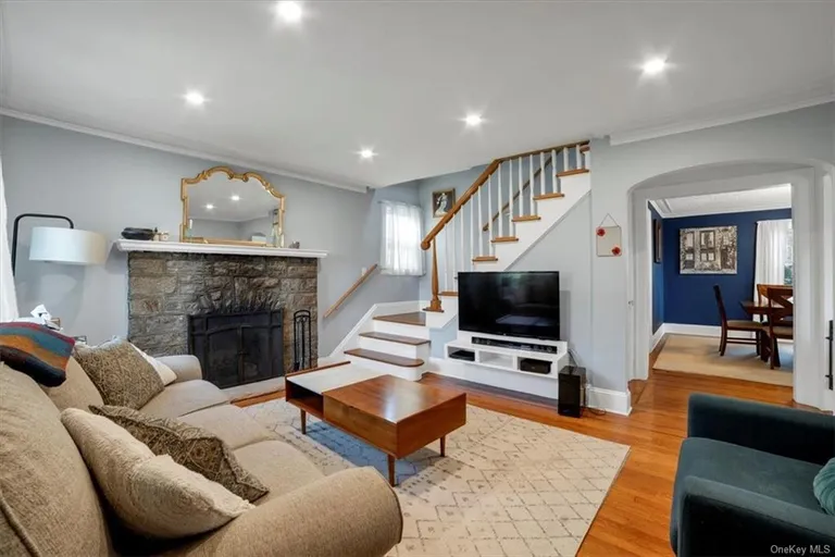 New York City Real Estate | View 14 Gladstone Place | Listing | View 2