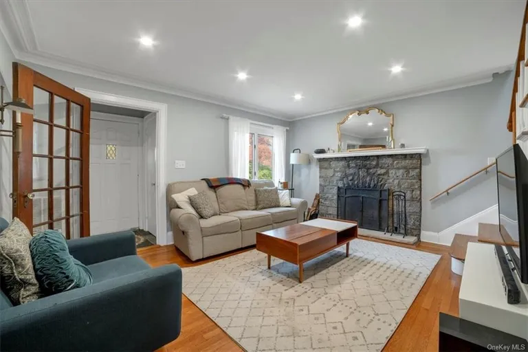 New York City Real Estate | View 14 Gladstone Place | Listing | View 3