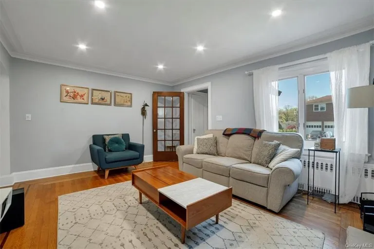 New York City Real Estate | View 14 Gladstone Place | Listing | View 4