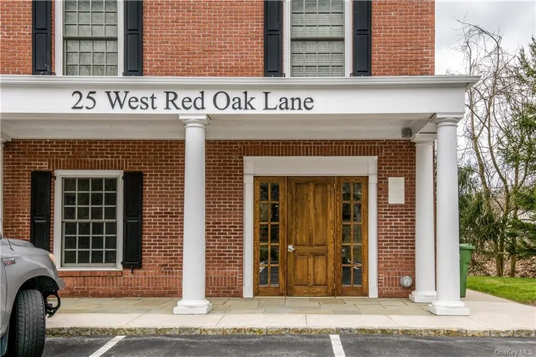 New York City Real Estate | View 25 W Red Oak Lane, Ground Floor | Listing | View 6