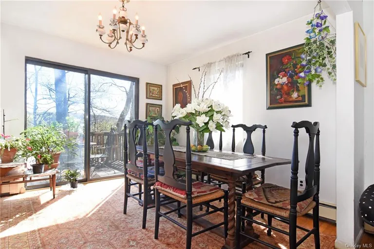 New York City Real Estate | View 16 Oxford Road | Listing | View 7