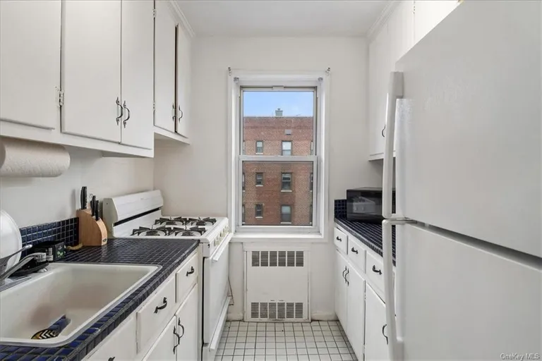 New York City Real Estate | View 30 Ehrbar Avenue, 615 | Listing | View 8