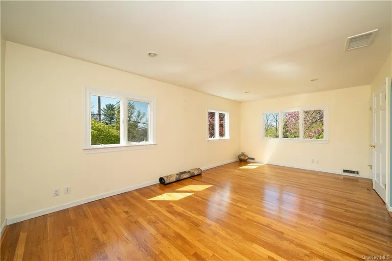 New York City Real Estate | View 209 Woodhampton Drive | Listing | View 10