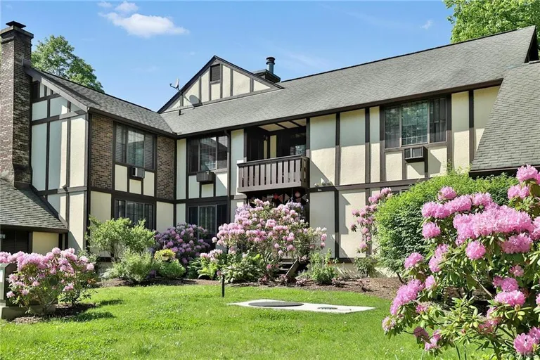 28 Foxwood 5, Pleasantville, NY 10570 Property for sale