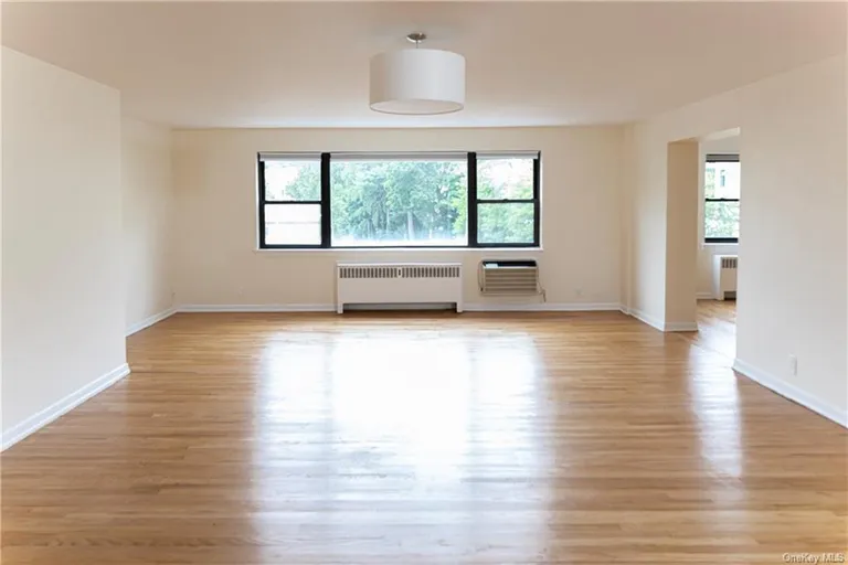 New York City Real Estate | View 6 Studio Arcade, 3G | Listing | View 4