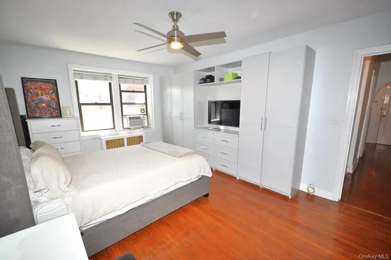 New York City Real Estate | View 10 Nosband Avenue, 2E | Listing | View 16