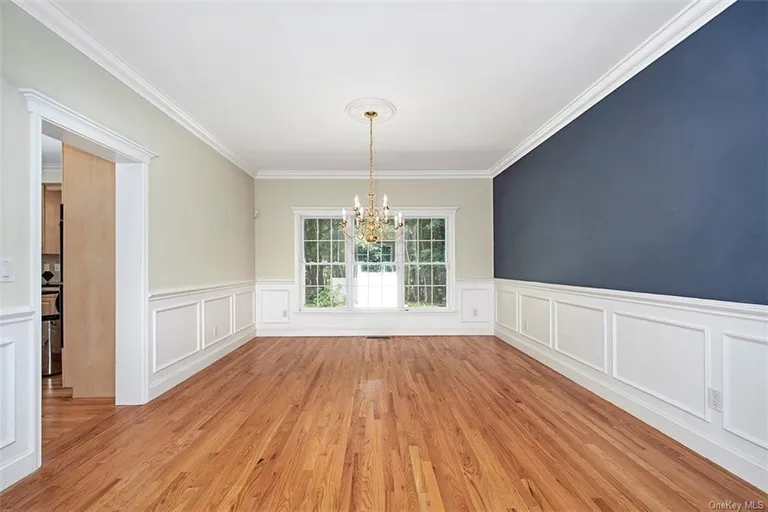 New York City Real Estate | View 140 S Bedford Road | Listing | View 8