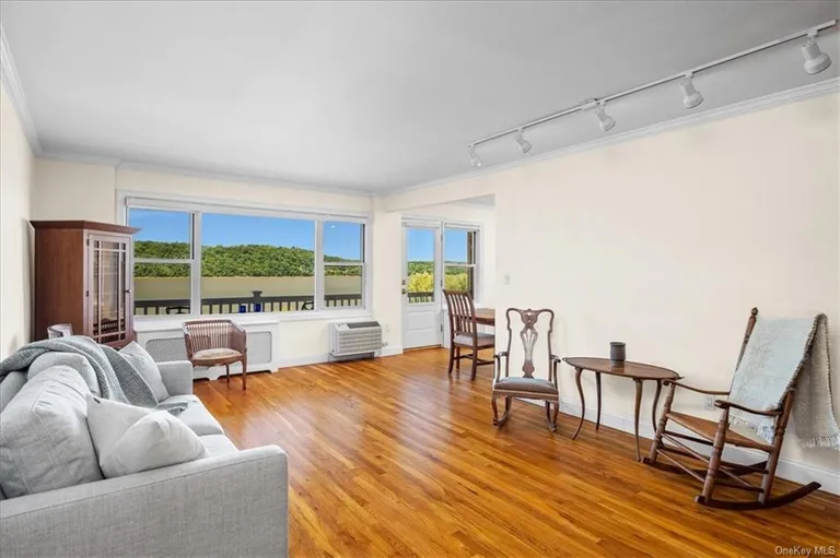 New York City Real Estate | View 37 Maple Avenue, 1B | Listing | View 9