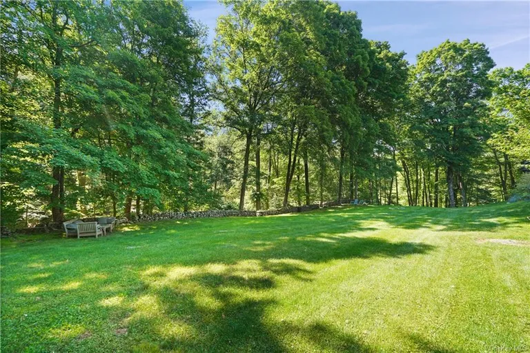 New York City Real Estate | View 250 E Middle Patent Road | Listing | View 31